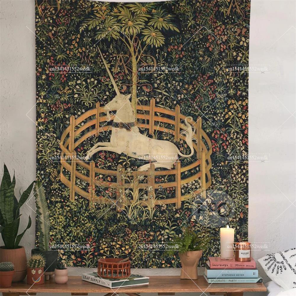Yoga Fitness Tapis - The Unicorn In Captivity Wall Tapestry
